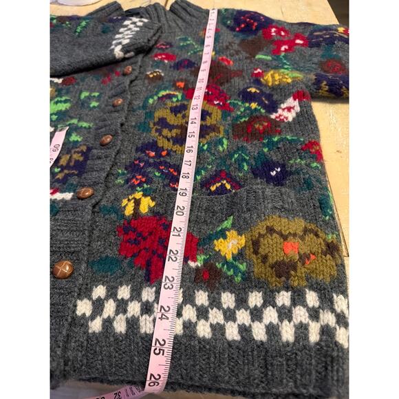 Rare Vintage GAP Hand-Knit Wool Cardigan Bold Floral SzL - Picture 9 of 9